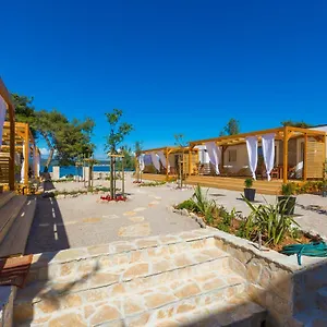 https://mobile-homes-pine-tree.hotelinzadar.com