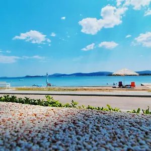 https://blue-wave-apartments.hotelinzadar.com